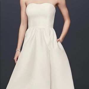 Size 14 Wedding Gown - New with Tags and Garment Bag